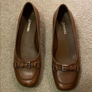 At. John’s Bay womens flats sz 7 M